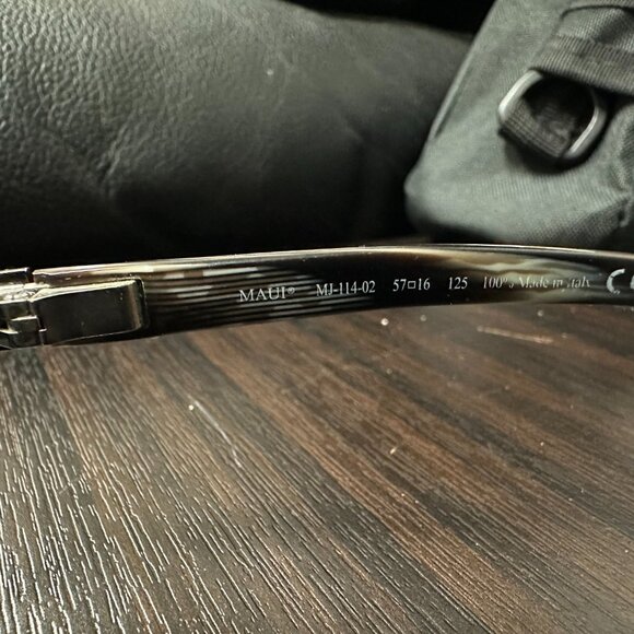 Maui Jims Sunglasses - Picture 2 of 4